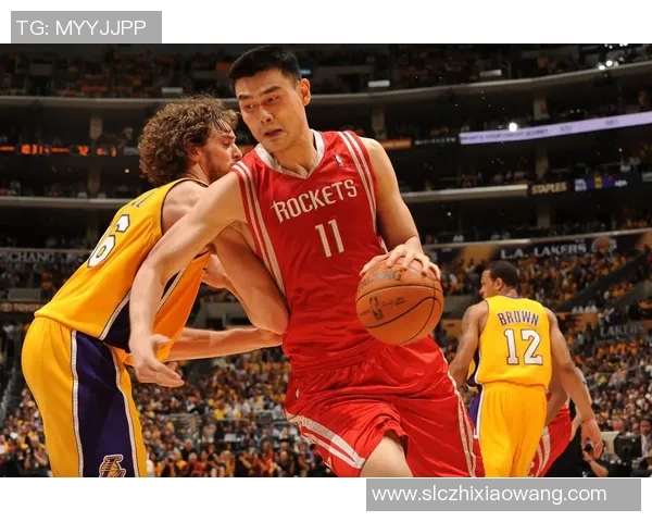 篮球明星向足球明星求助借鞋的奇妙故事与友谊的传递